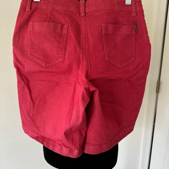 Shorts - Picture 2 of 2